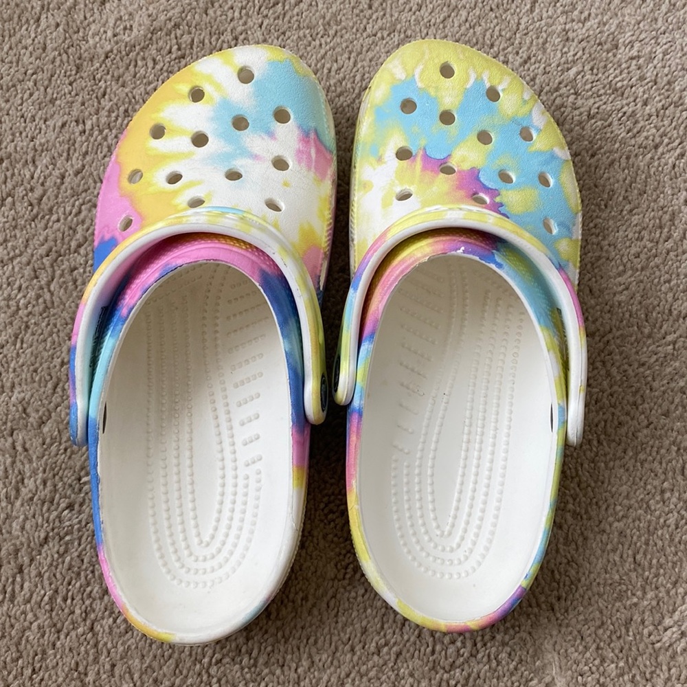Tie-dye crocs Womens size 9